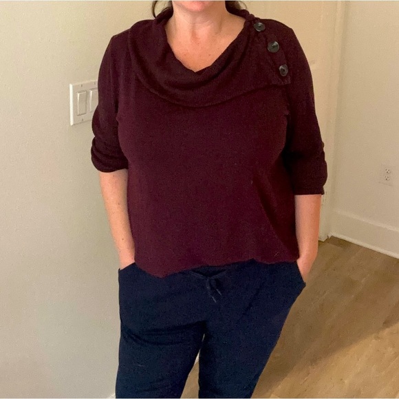 Fortune & Ivy light knit top. Dress it up or down for any occasion. - Picture 2 of 2